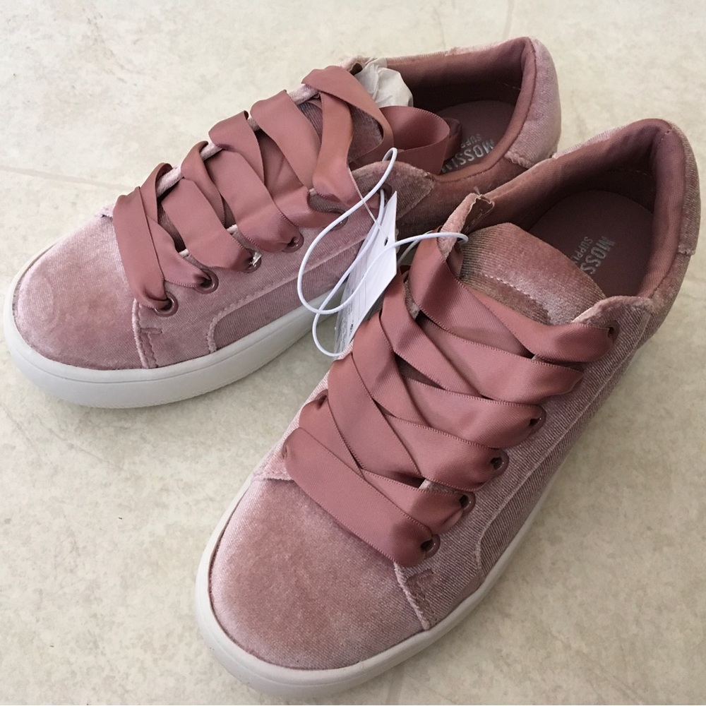 New! Mossimo Pink Tara Satin Lace Up Velvet Flat Athletic Comfort  Shoes WMNS 6